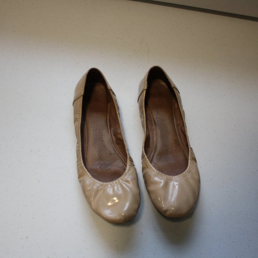 Vince Camuto Nude Flats - 8